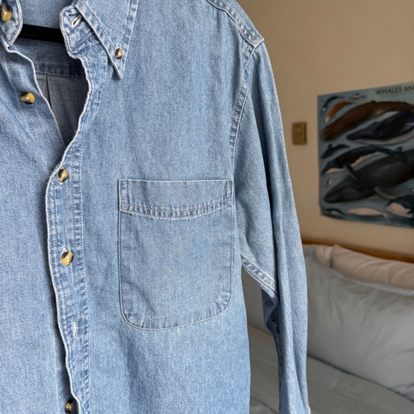 VINTAGE Coal Harbour lightweight denim button-down longsleeve - Picture 4 of 10